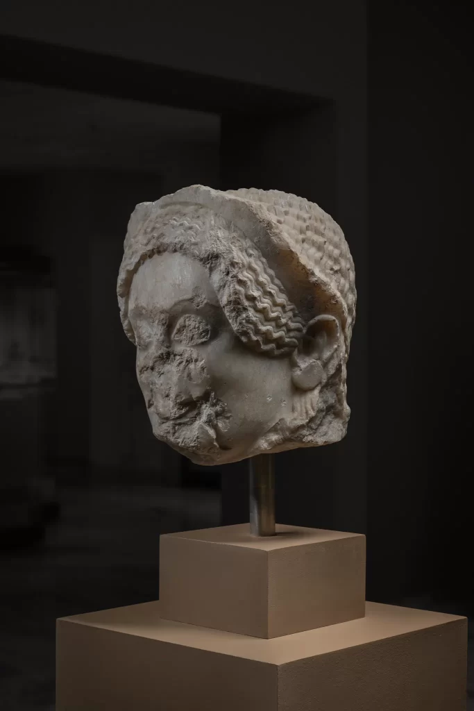 ΑΙΑ.Ε00.ΒΘ06 Κεφαλή κόρης, α.κ. 7574